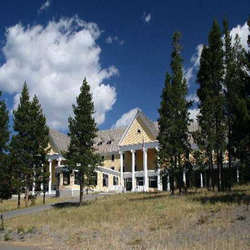 Lake Yellowstone Hotel And Cabins Exterior foto